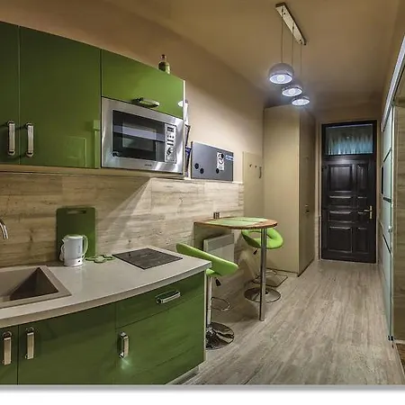Mosque Apartment *